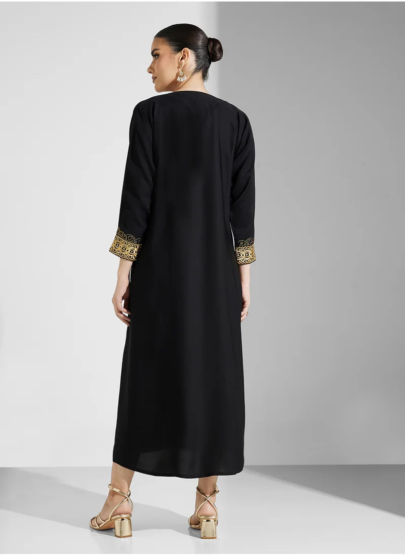 ارابيان كلوزيت Embroidered Open Abaya Wih Belt