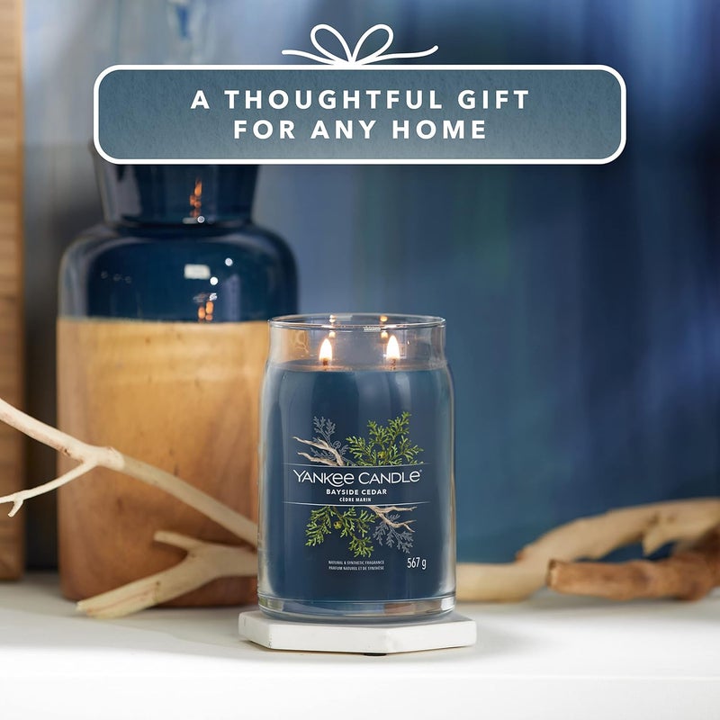 YANKEE CANDLE شمعة معطرة مميزة - 567 جرام | ل بايسايد سيدر - شمعة معطرة | شمعة مزدوجة الفتيل - Image 5