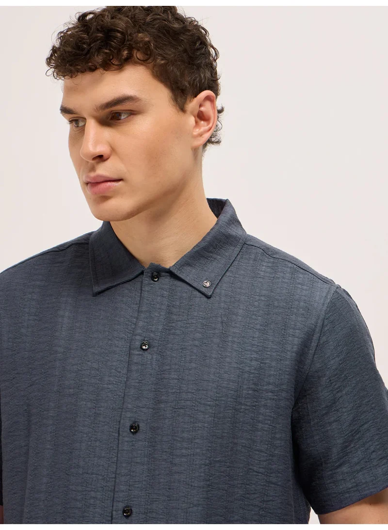 THE BEAR HOUSE Men’s Classic Short Sleeve Casual Shirt – Lightweight, Breathable, and Designed for a Smart Yet Easygoing Look All Day Long