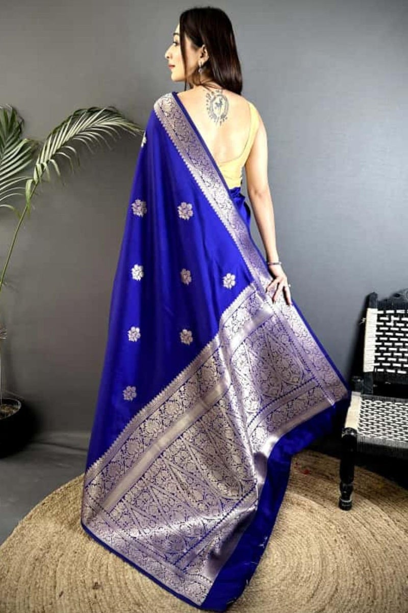 SGF11 Women's Kanjivaram Pure Soft Silk Saree With Unstitched Blouse Piece (Royal Blue) - Image 4