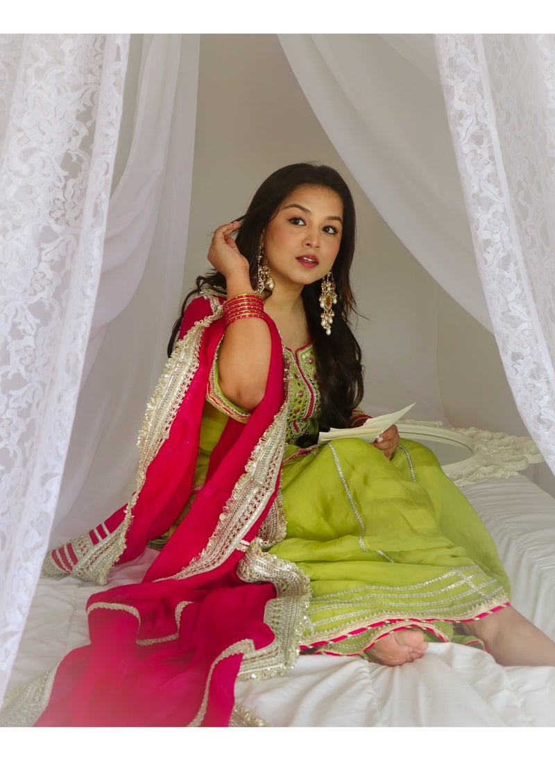 Super Asian "Embroidered Charm: Ready-to-Wear Georgette Suit with Designer Lace Work"  - Image 4