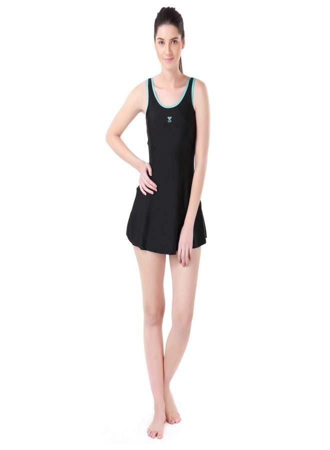 TYR in Eco Solid Frksuit WOS Swim Active X-Small (Black/Azure Blue) - Image 1
