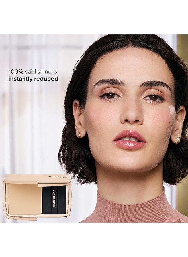 أورجلاس بودرة مضغوطة من أفارغلاس فانِش، بودرة مضغوطة مع مرآة وإسفنجة لتثبيت المكياج وإنهاء الطلة مع تمويه طبيعي، شفافة، خفيفة على الوجه، تتحكم في زيوت البشرة، صيغة نباتية، لمسة نهائية مطفية طويلة الأمد (شفاف متوسط) - Image 4