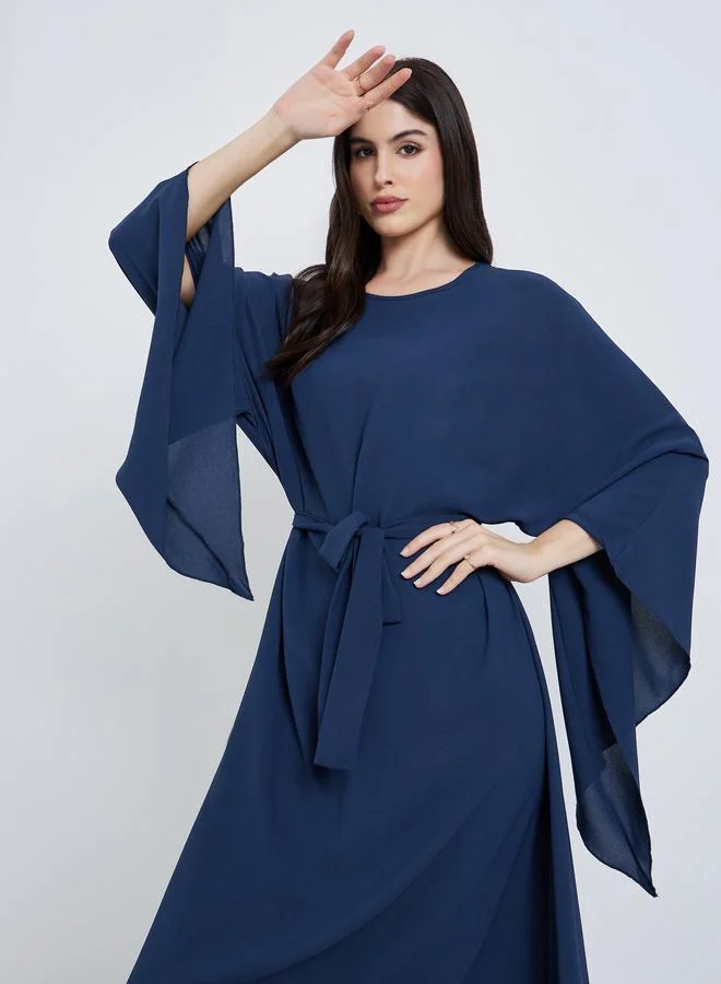 ستايلي جلابية ماكسي نسائية بلون أزرق داكن بتصميم -