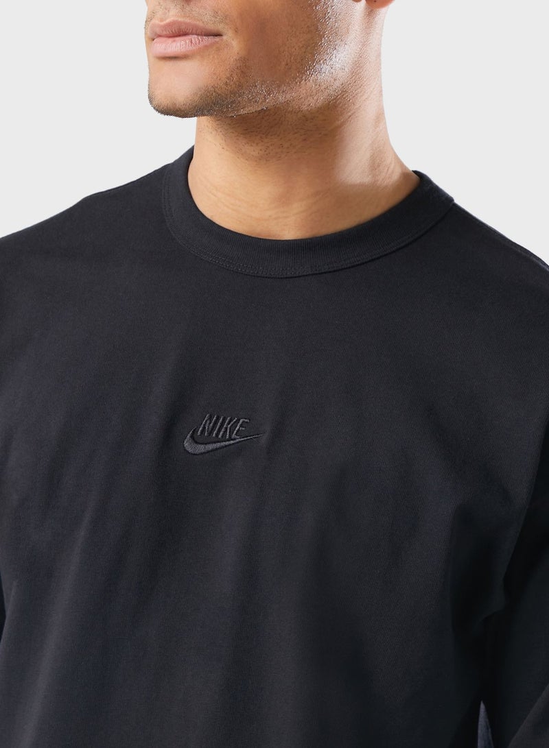 Nike Sportswear Premium Essentials Men's Long-Sleeve T-Shirt - Image 3