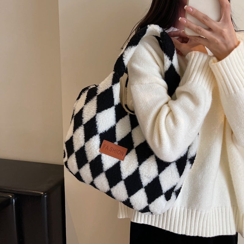 Fashionable Rhombus Plush Handbag Women'S Bag 2023 Korean Style Lazy Style Handbag Shoulder Bag - Image 2