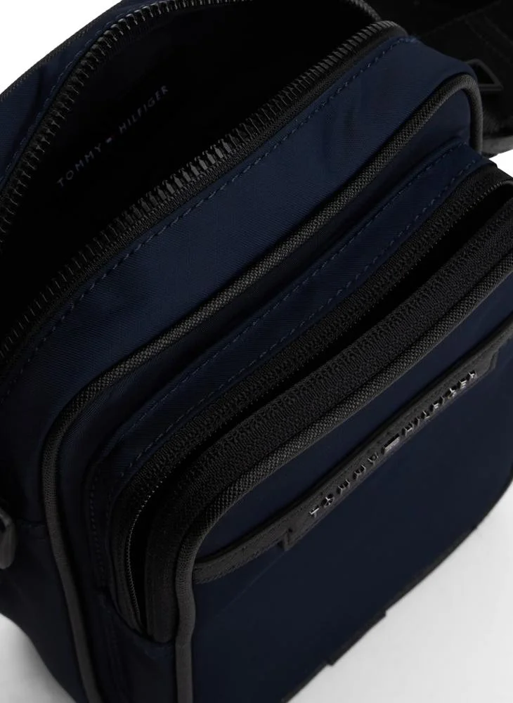 TOMMY HILFIGER REPREVE Crossbody