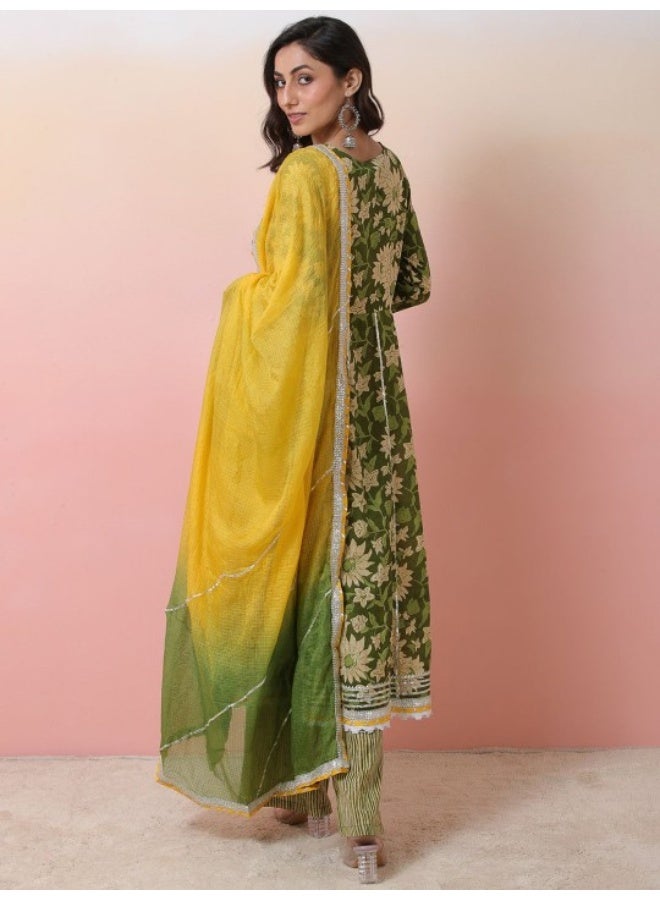 AKS Green Printed anarkali Kurta set with Gota work - Image 4