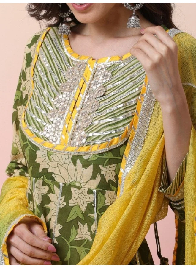 أيه كيه إس Green Printed anarkali Kurta set with Gota work