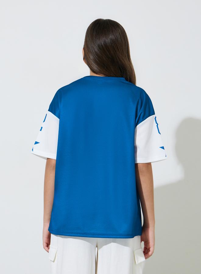 Styli Teen Girls Blue Graphic Print V-Neck Oversized T-Shirt - Image 4