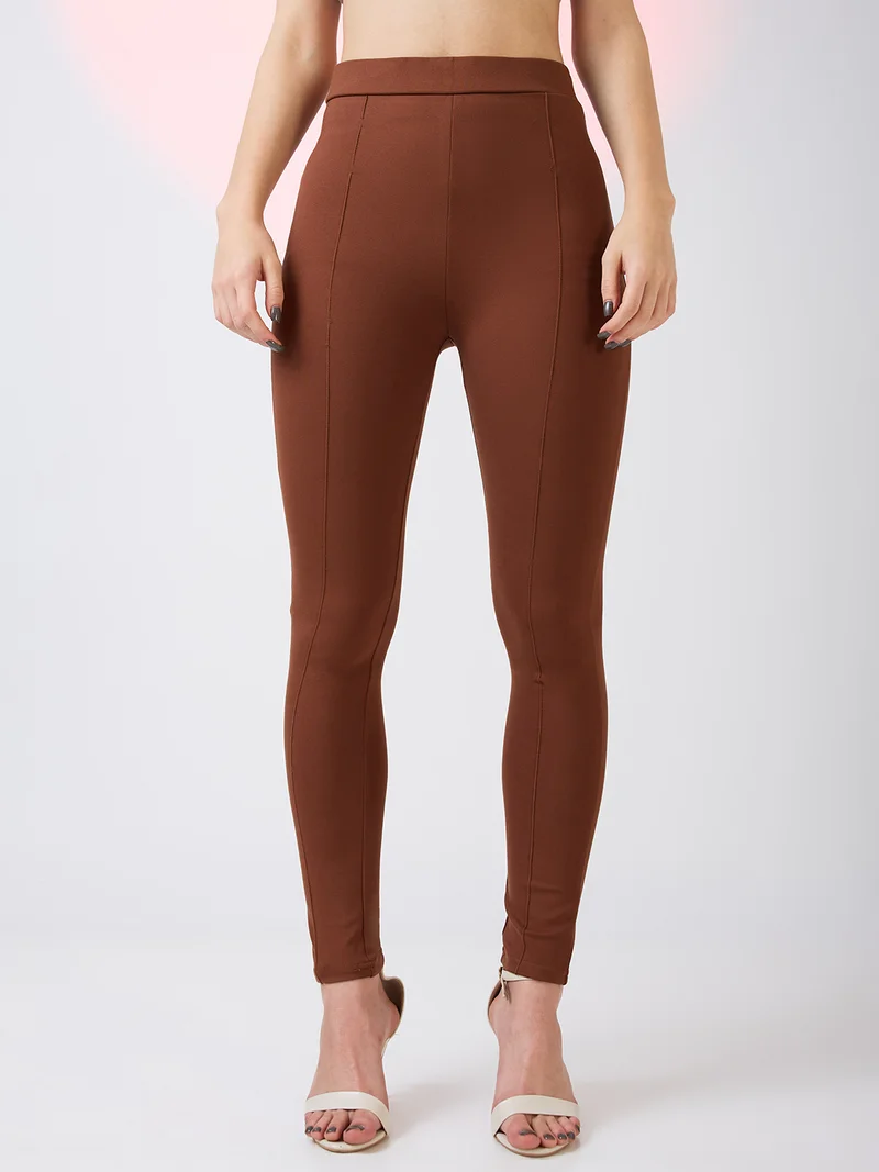 جلو باص جلوبس نسائي ضيق بخصر متوسط مرن