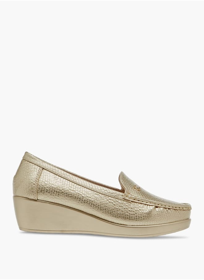 Women Textured Slip-On Loafers with Wedge Heels - pzsku/ZCCD18B516F7BFFFBE7D7Z/45/_/1739286003/fe28e6e5-aee4-450e-8dc1-316ae21398e8