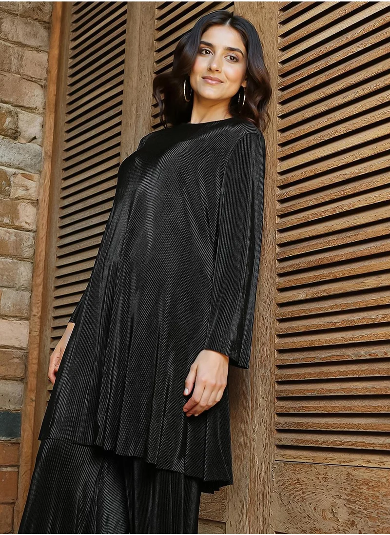 QISSA Women's Onyx Black Accordian Kurta Set