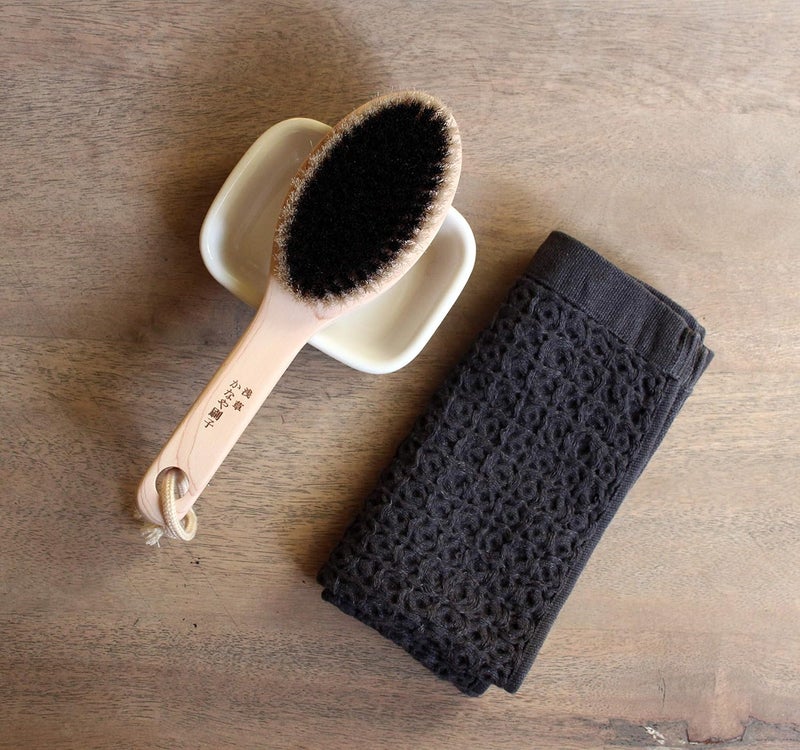 IPPINKA Japanese Body Brush for Bath or Dry Brushing Exfoliation Cellulite Treatment Short Handle Soft - Image 3