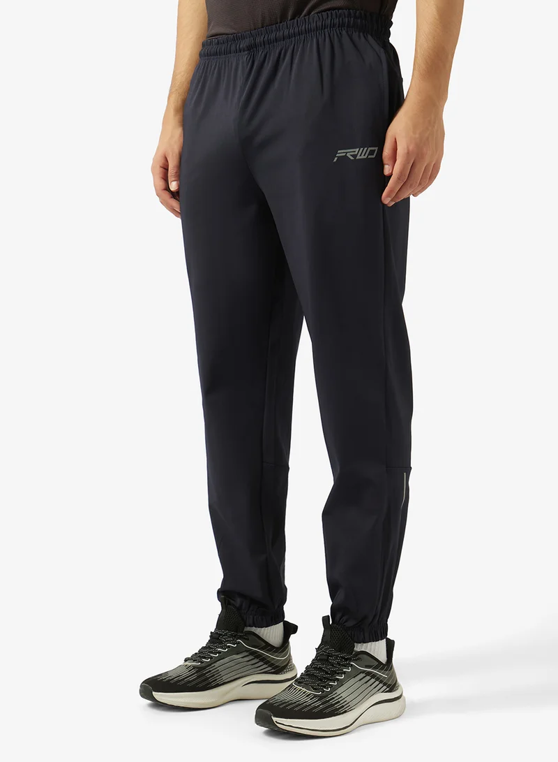 FRWD BACK YOKE JOGGERS AND REFLECTIVE TAPE AT KNOEE AREA