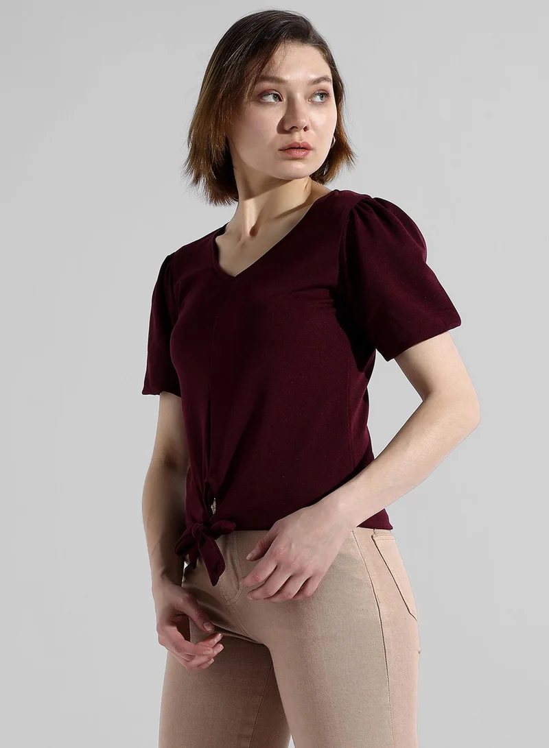 بينيا كولادا PINACOLADA Women's Solid Maroon Regular Fit Top For Casual Wear | V Neck | Short Sleeve | Top Crafted With Regular Sleeve, Comfort Fit & High-Performance For Everyday Wear
