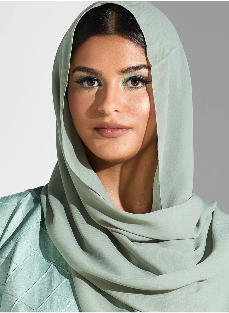 ميم باي ماريا عباية مزينة بأكمام طويلة