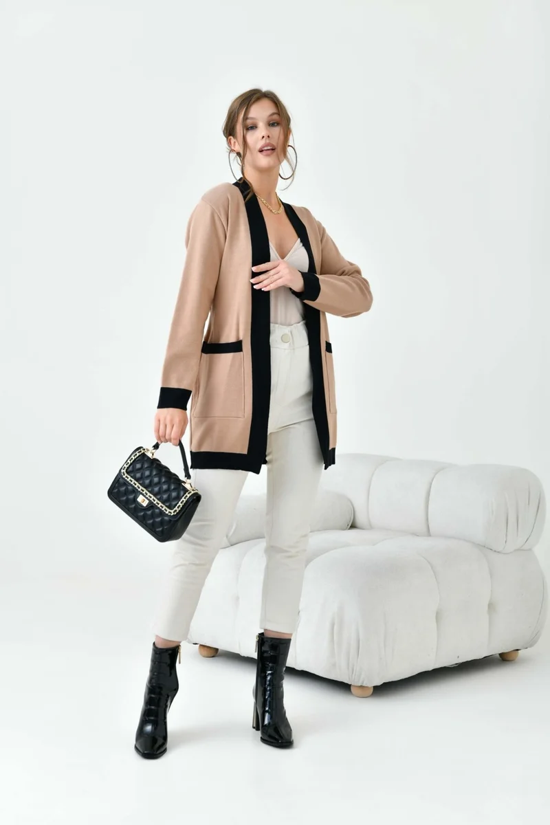 Women's Two-Tone Clothing Biscuit