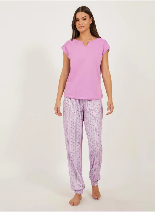 ستايلي Solid Gathered Shoulder Top and Printed Cuffed Pyjama Set