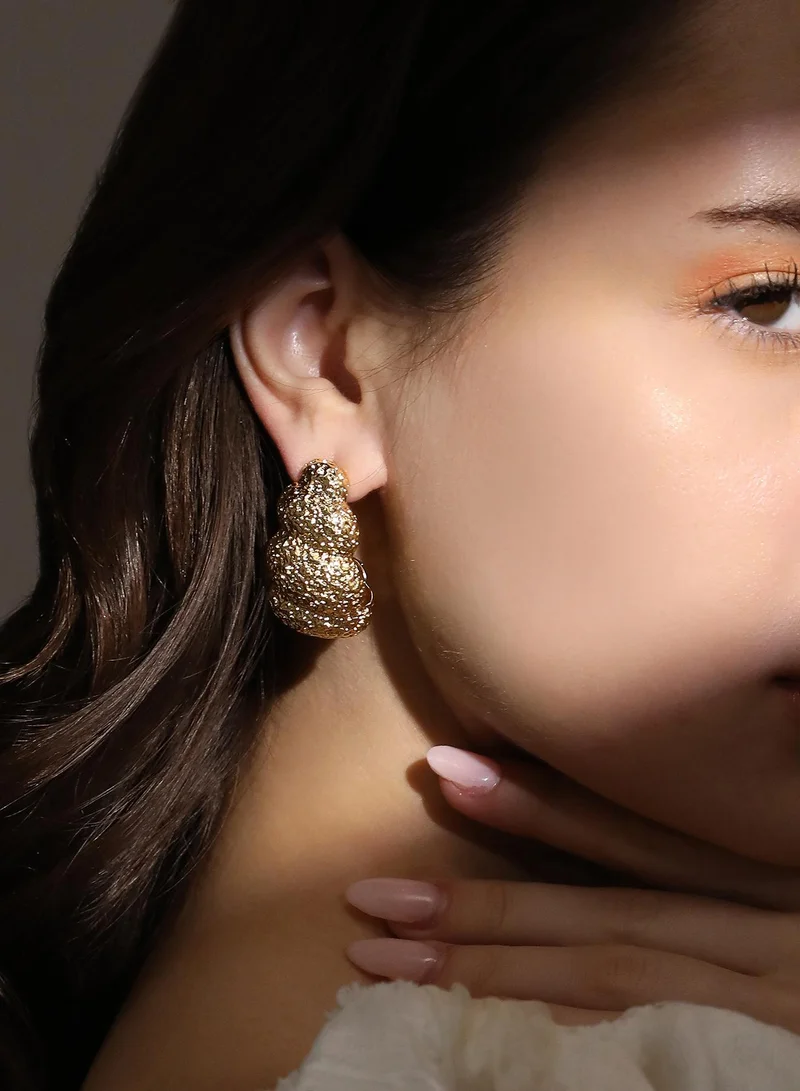 SOHI Dented-Swirl Artificial Hoop Earring Jewellery