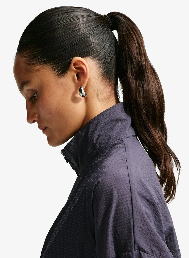 Nike GRIDIRON/(GRIDIRON) Lightweight Ripstop Jacket for Women | Best Price UAE