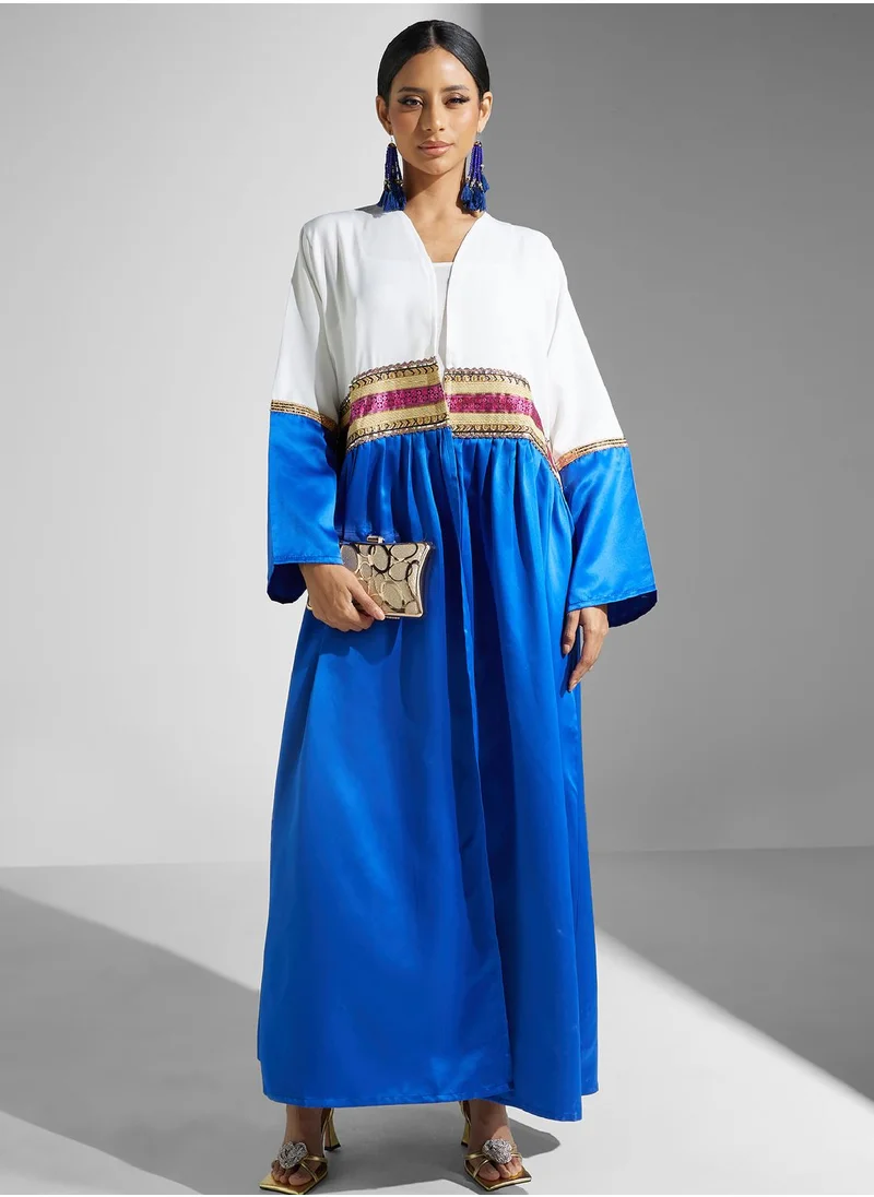 Khizana Colorblock Detail Abaya With Sheila