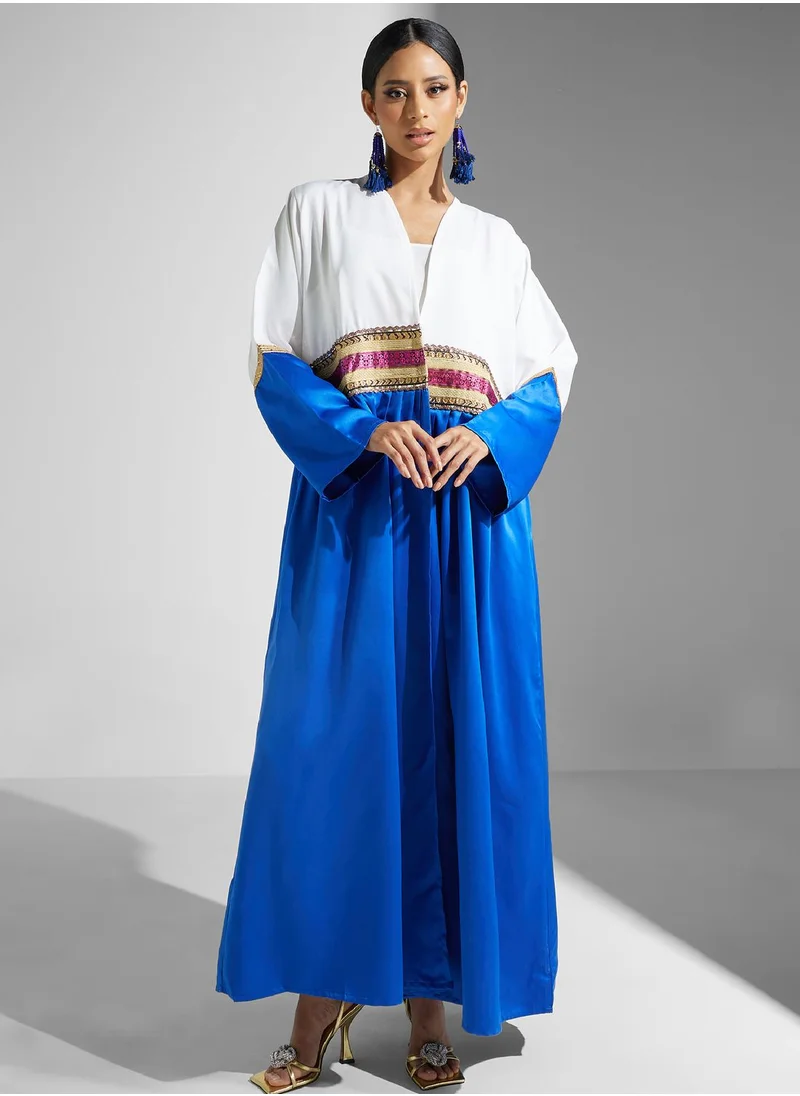 Khizana Colorblock Detail Abaya With Sheila