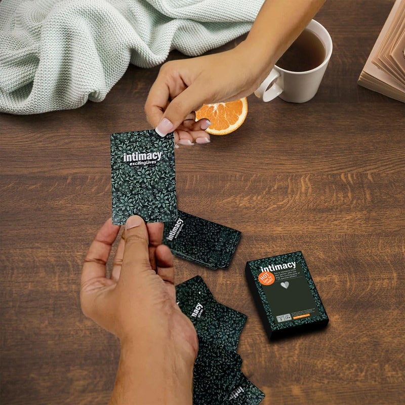 exciting Lives الحميمية: لعبة رومانسية مع أسئلة وإجراءات مثيرة للزوجين - Image 5