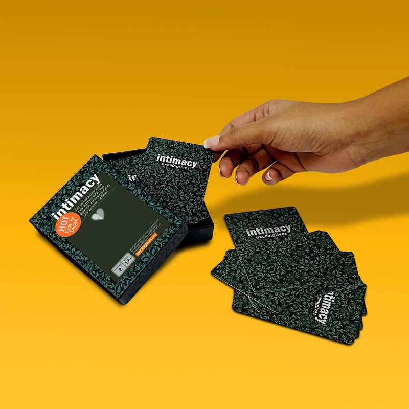 exciting Lives الحميمية: لعبة رومانسية مع أسئلة وإجراءات مثيرة للزوجين - Image 2