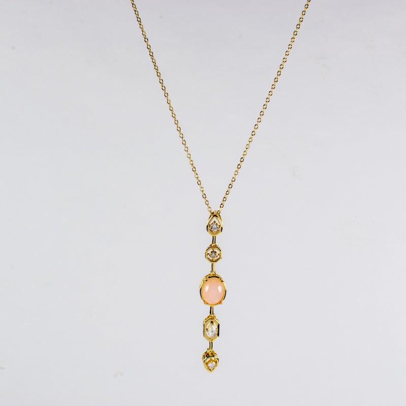 سلسلة أستانليس ستيل ذهبي مع دلاية مرصعة بفصوص الزيركون البينك - Image 1