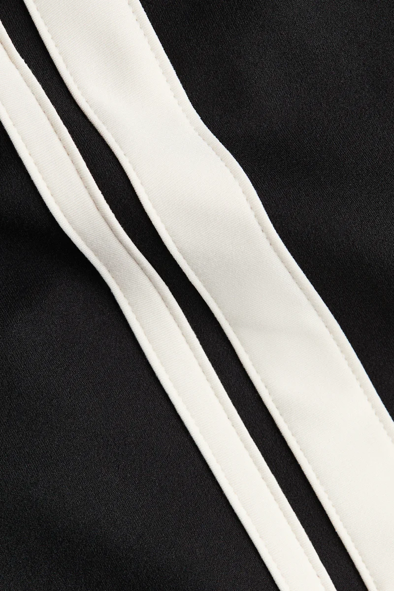H&M  Foldover sports hotpants with SoftMove™ for Women | Best Price UAE