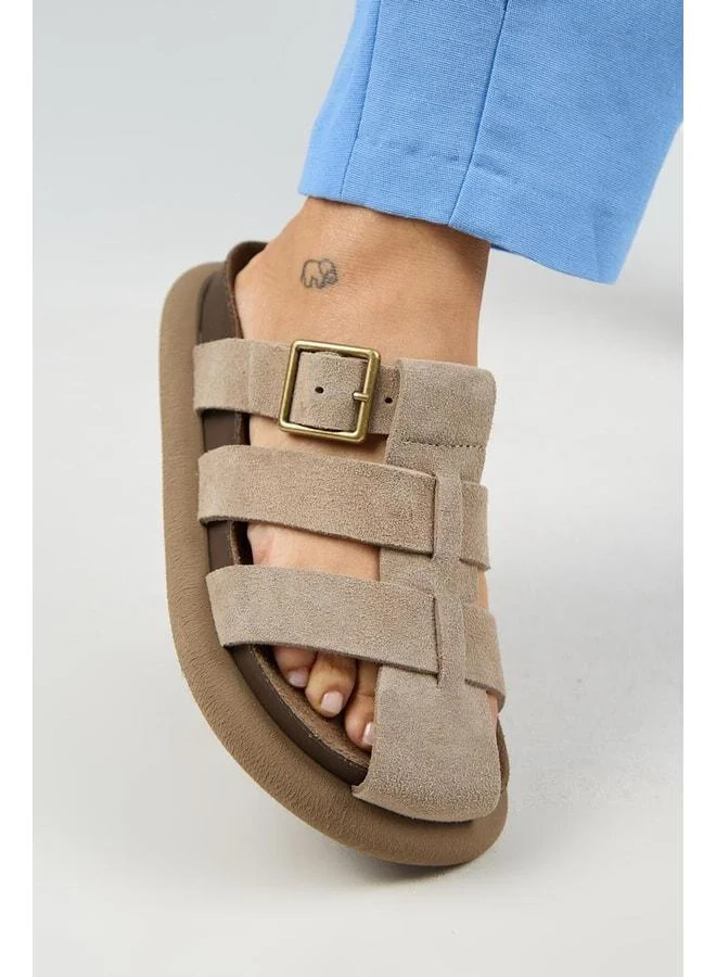 Brancato Women's Genuine Leather Buckle Strap Sandal in Vizon.