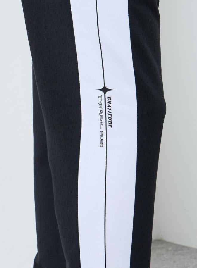 Styli Men Black Slogan Print Oversized Joggers - Image 3
