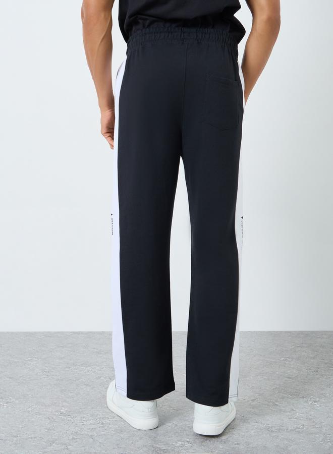 Styli Men Black Slogan Print Oversized Joggers - Image 4