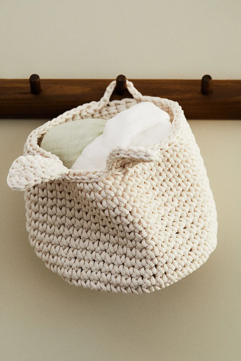 اتش اند ام Knitted storage basket