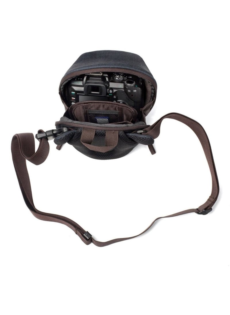 Crumpler - Crumpler QE150-006 Quick Escape 150 Dark Denim Compact camera bag - Image 1
