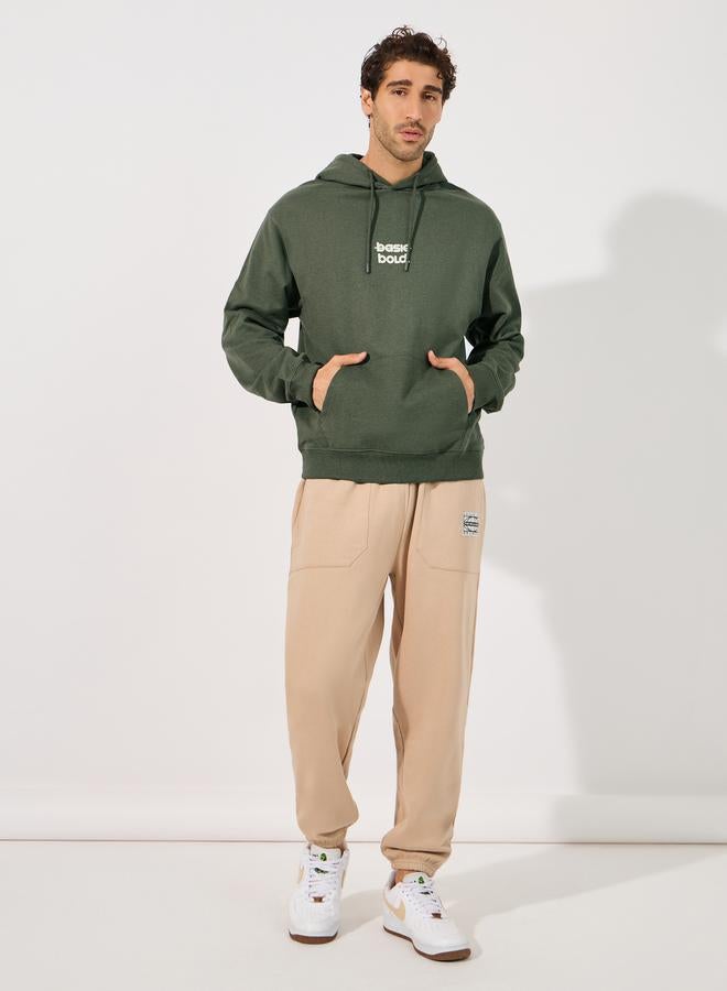 ستايلي هودي بقصة مريحة مع طبعة صغيرة - Image 2