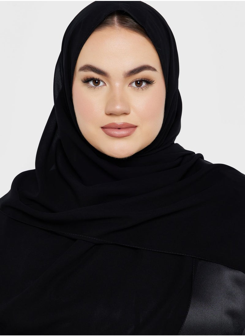 Hayas Closet Curve - Embellished Detail Abaya - Image 1