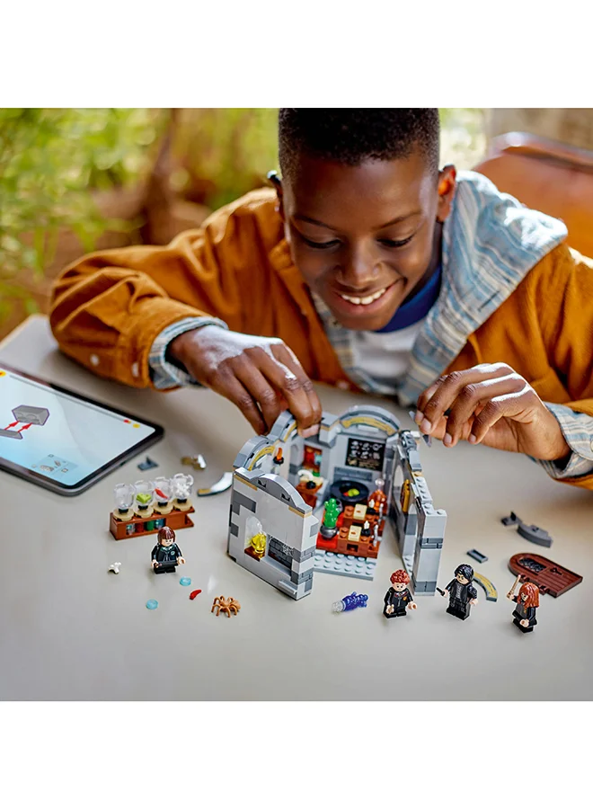 LEGO Harry Potter Hogwarts Castle: Potions Class Playset, Buildable Classroom, Wizard Toy For Kids, Magical Gift Idea For Girls, Boys And Any Fan Aged 8 Plus 76431 (397 Pieces)