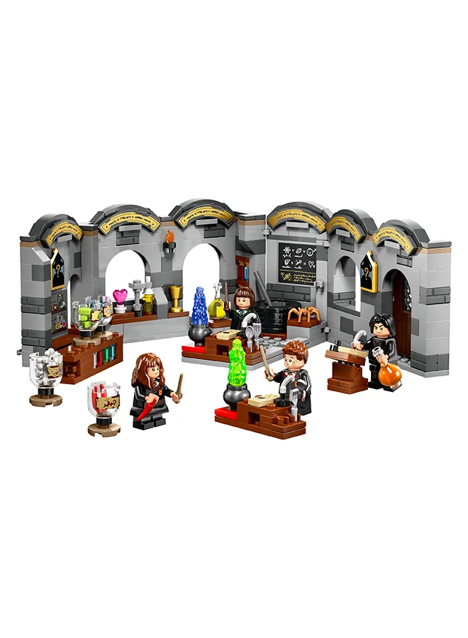 LEGO Harry Potter Hogwarts Castle: Potions Class Playset, Buildable Classroom, Wizard Toy For Kids, Magical Gift Idea For Girls, Boys And Any Fan Aged 8 Plus 76431 (397 Pieces)