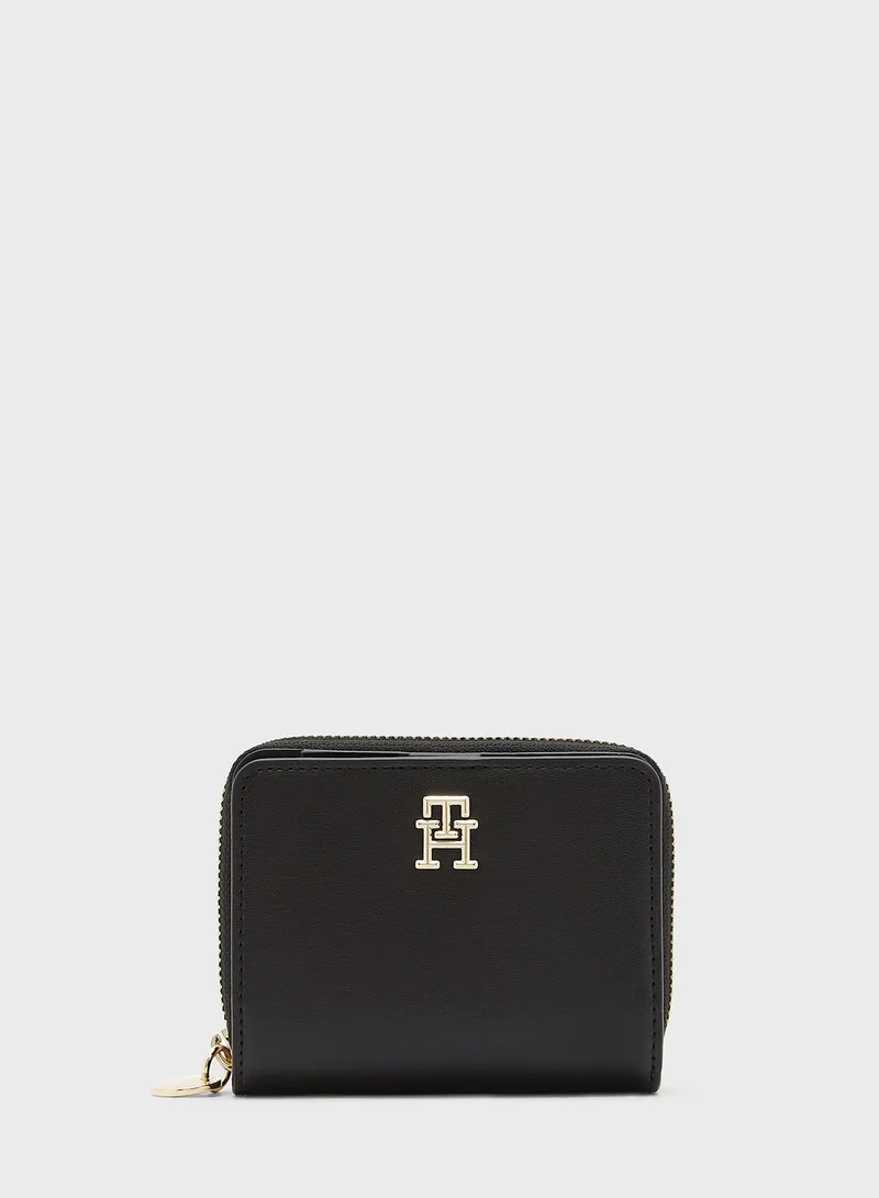 TOMMY HILFIGER Chic Medium Zip Around Wallet