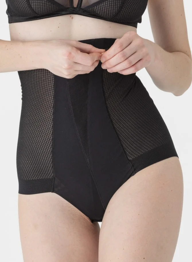 دار ليجابي مايسون ليجابي - حزام خصر عالي بتصميم مشكل مع أشرطة قابلة للإزالة