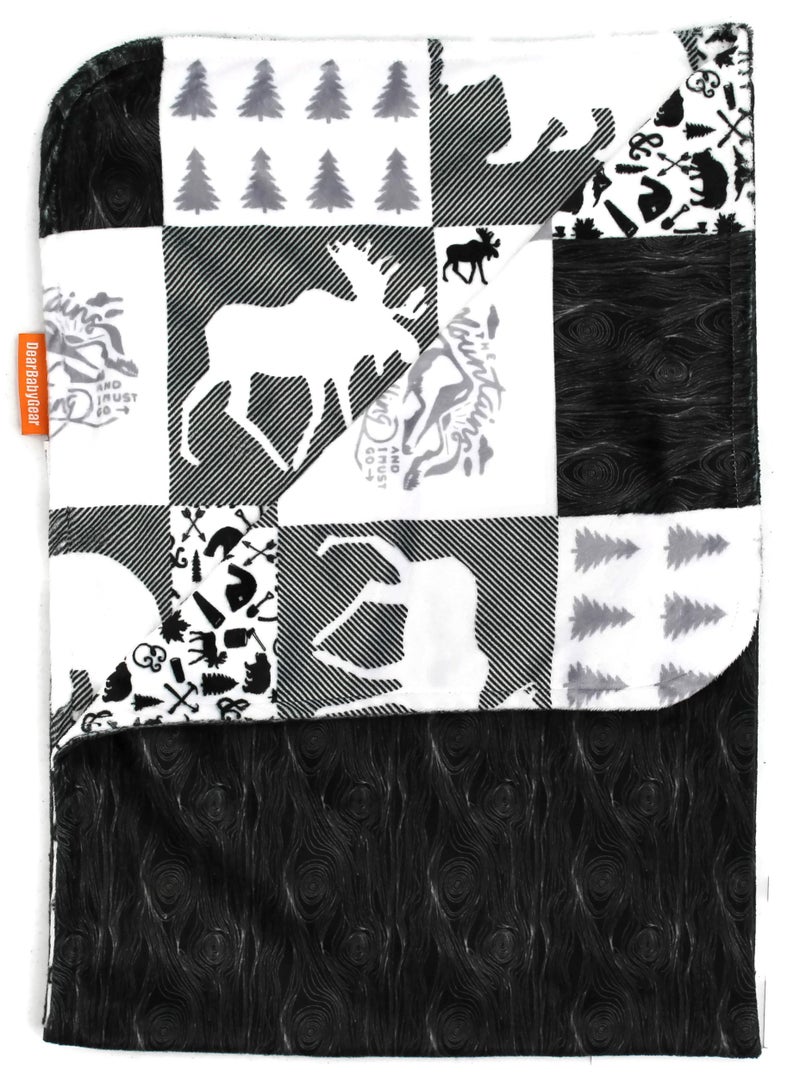 Dear Baby Gear بطانية دير بيبي جير الفاخرة للأطفال - قابلة للعكس، هدايا للمولودين الجدد والفتيات والفتيان - نمط مربعات، دببة، مووس، جبال، قماش خشبي مزيف - خشب أسود - 40" × 30" - Image 1