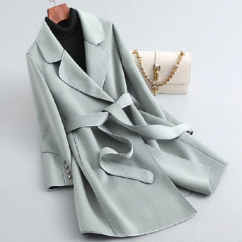 Quality 2022 winter Hong Kong style artistic retro super long sleeve pile collar womens woolen coat factory wholesale Light gray