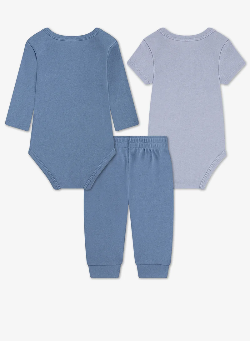 نايكي شورت أطفال بنقشة الكرز