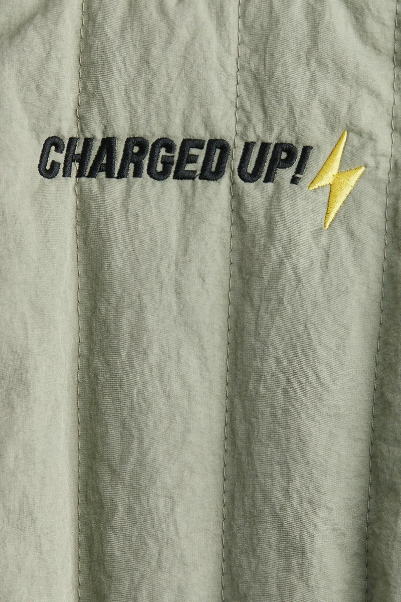 اتش اند ام جاكيت بومر بتصميم محشو