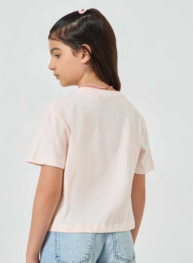 Styli Girls Graphic Print Dropped Shoulder Crop T-Shirt - Image 3