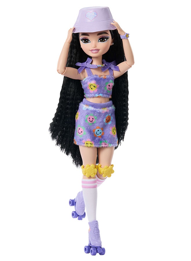 Barbie Dream Besties Doll and Accessories, Renee Posable Roller Skating Fashion Doll with Black Hair, 12 Video & Food Themed Pieces  - Image 4