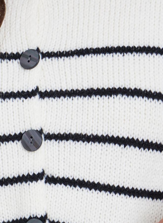 تايك تو كارديجان محبوك مخطط - Image 4