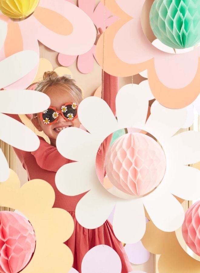 Meri Meri Groovy Flower Hanging Decorations - Image 2